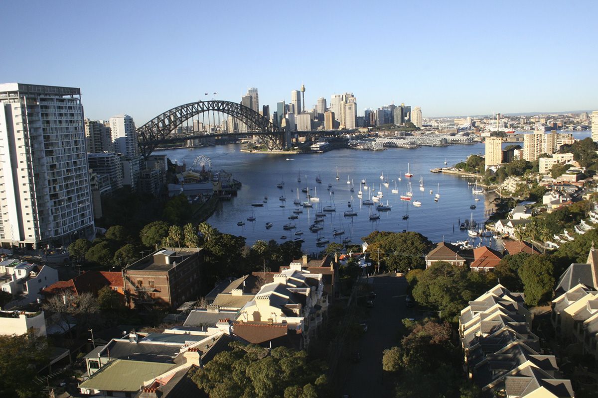 Growth in Australian housing values continues to lose steam as Sydney records first decline in 17 months